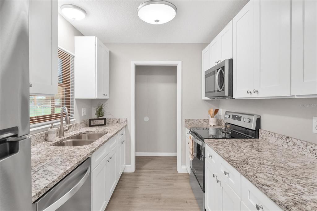 En Venta: $269,000 (3 camas, 2 baños, 950 Pies cuadrados)