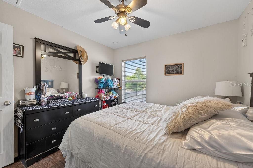 For Sale: $399,999 (3 beds, 2 baths, 1626 Square Feet)