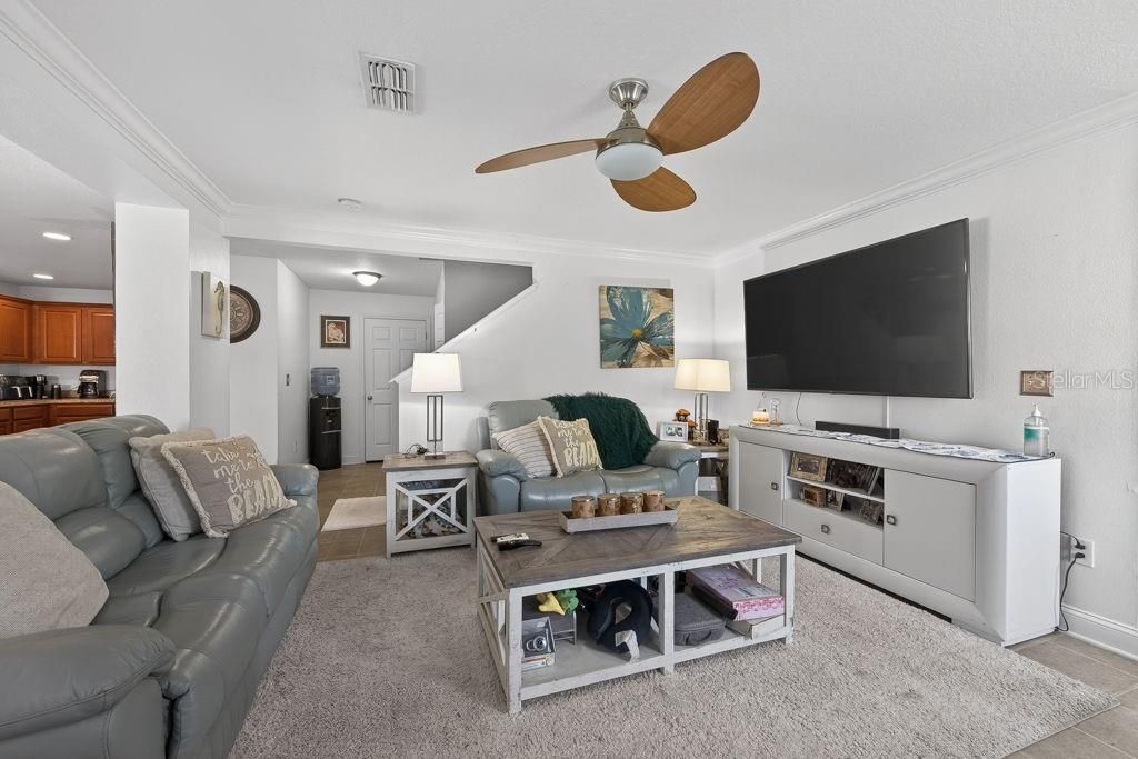 For Sale: $399,999 (3 beds, 2 baths, 1626 Square Feet)