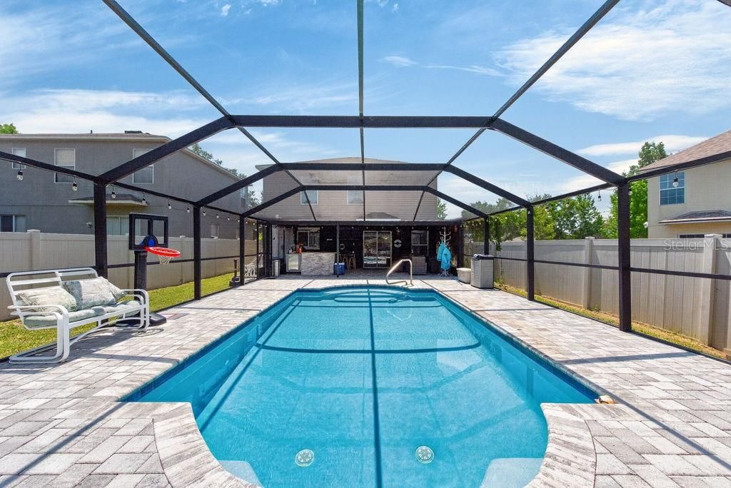 For Sale: $399,999 (3 beds, 2 baths, 1626 Square Feet)