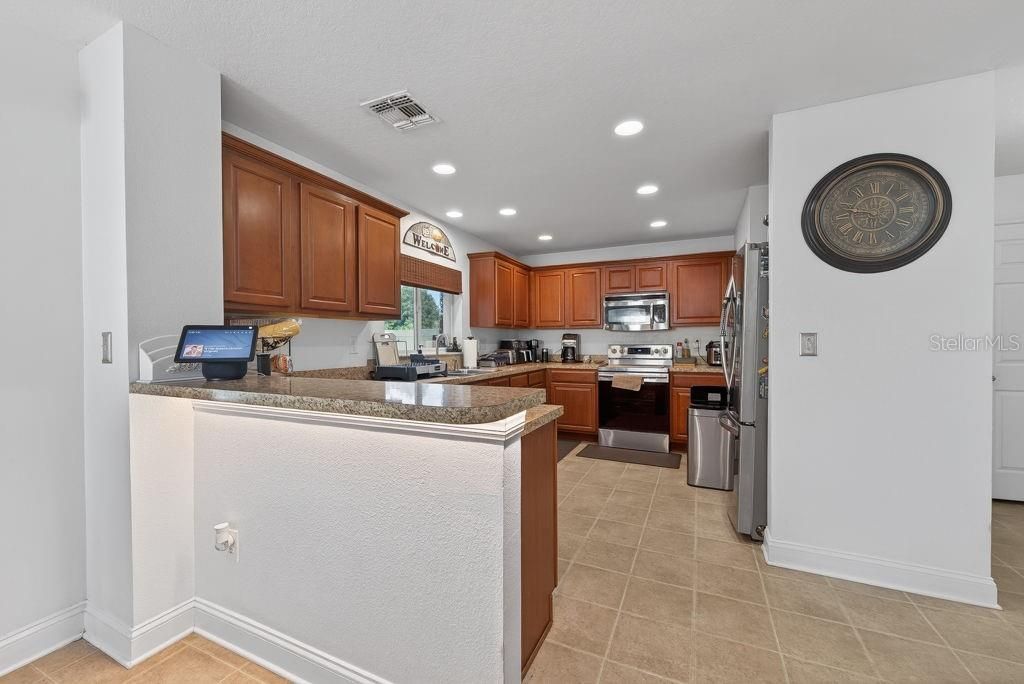 For Sale: $399,999 (3 beds, 2 baths, 1626 Square Feet)