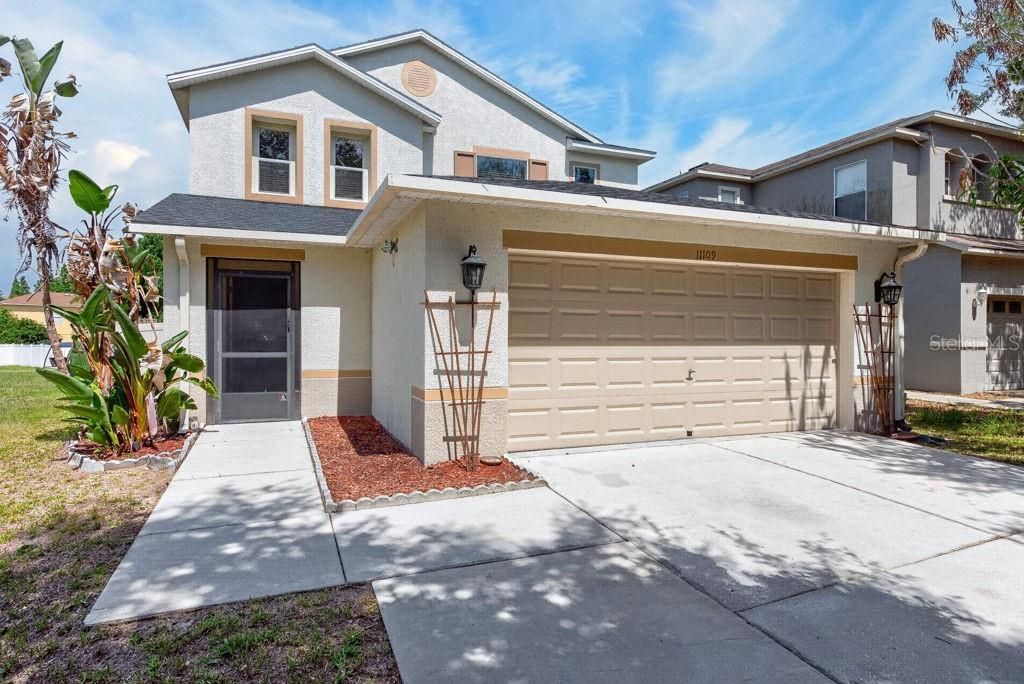 For Sale: $399,999 (3 beds, 2 baths, 1626 Square Feet)
