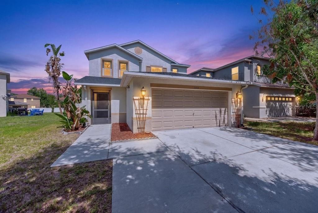 For Sale: $399,999 (3 beds, 2 baths, 1626 Square Feet)