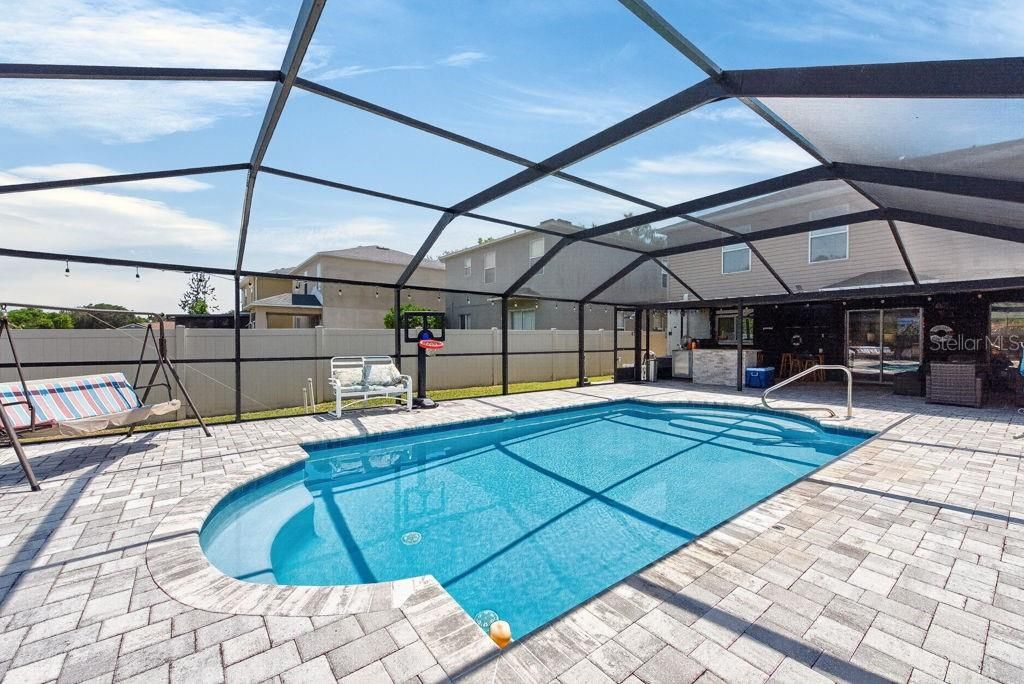 For Sale: $399,999 (3 beds, 2 baths, 1626 Square Feet)