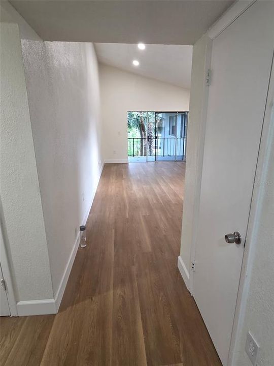 For Sale: $159,000 (2 beds, 2 baths, 1034 Square Feet)
