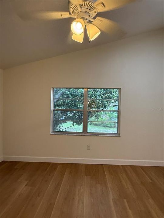 For Sale: $159,000 (2 beds, 2 baths, 1034 Square Feet)