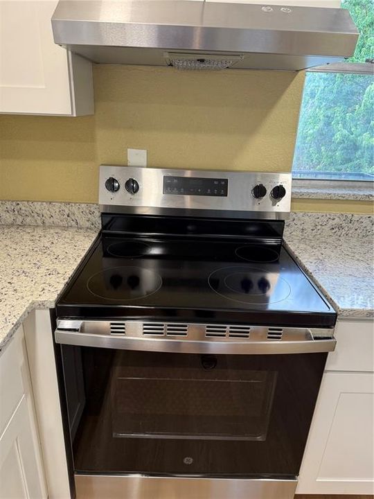 For Sale: $159,000 (2 beds, 2 baths, 1034 Square Feet)