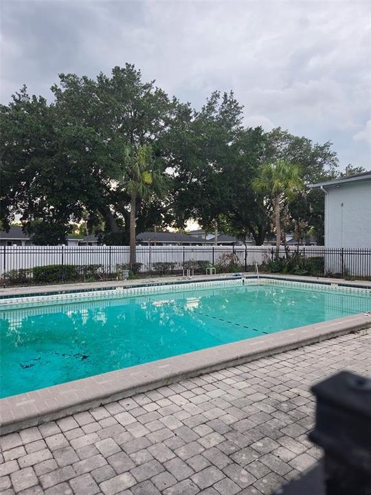 For Sale: $159,000 (2 beds, 2 baths, 1034 Square Feet)