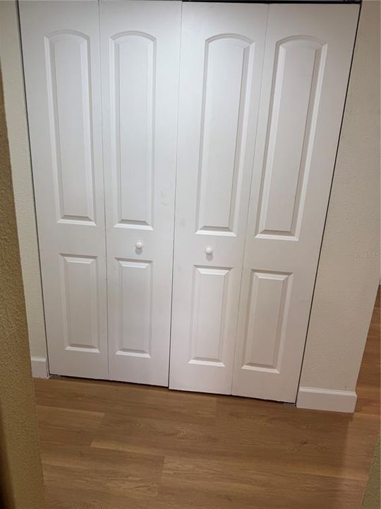For Sale: $159,000 (2 beds, 2 baths, 1034 Square Feet)