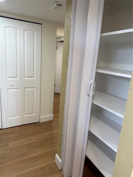 For Sale: $159,000 (2 beds, 2 baths, 1034 Square Feet)