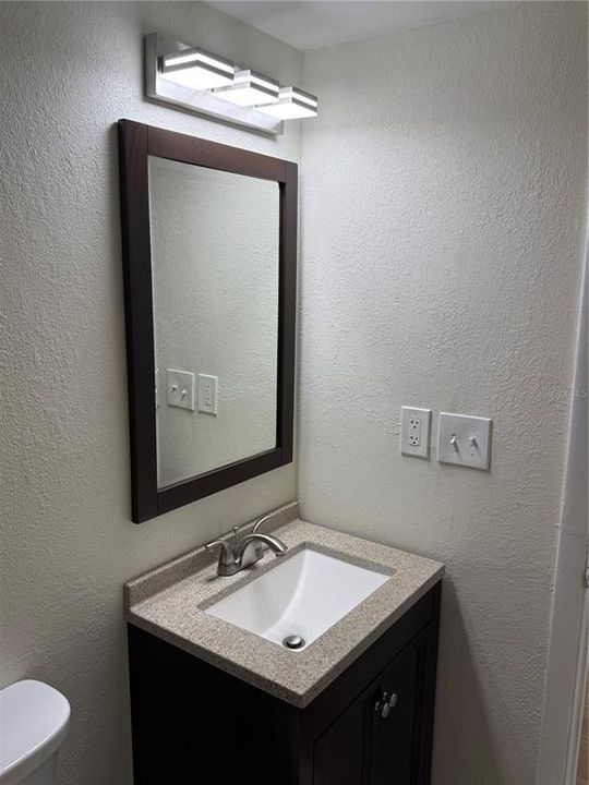For Sale: $159,000 (2 beds, 2 baths, 1034 Square Feet)