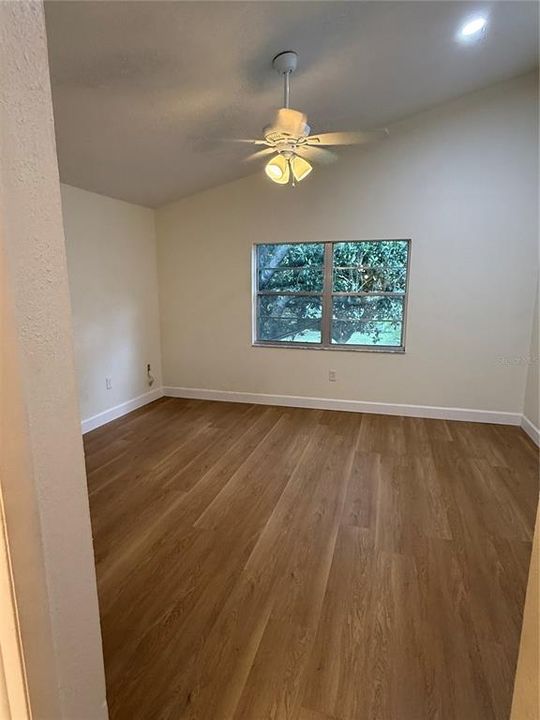 For Sale: $159,000 (2 beds, 2 baths, 1034 Square Feet)