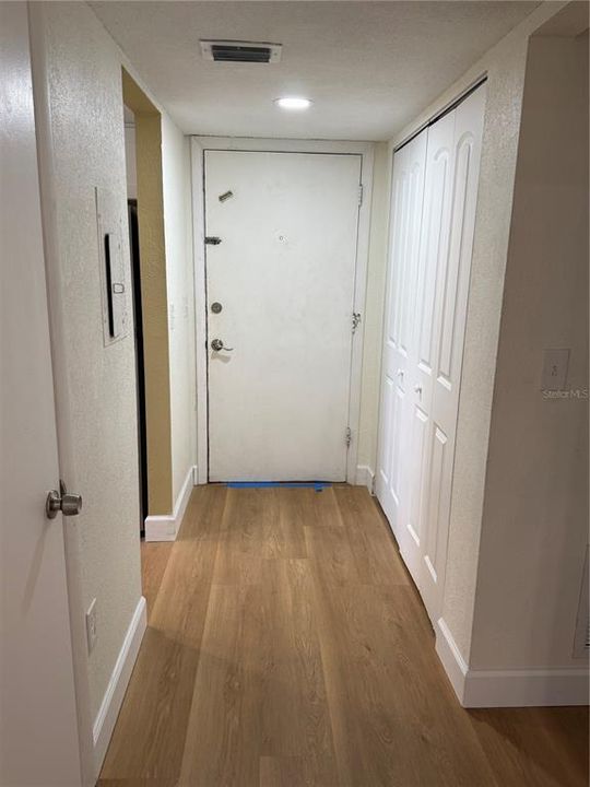 For Sale: $159,000 (2 beds, 2 baths, 1034 Square Feet)