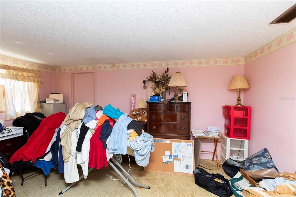 For Sale: $299,000 (3 beds, 2 baths, 1771 Square Feet)