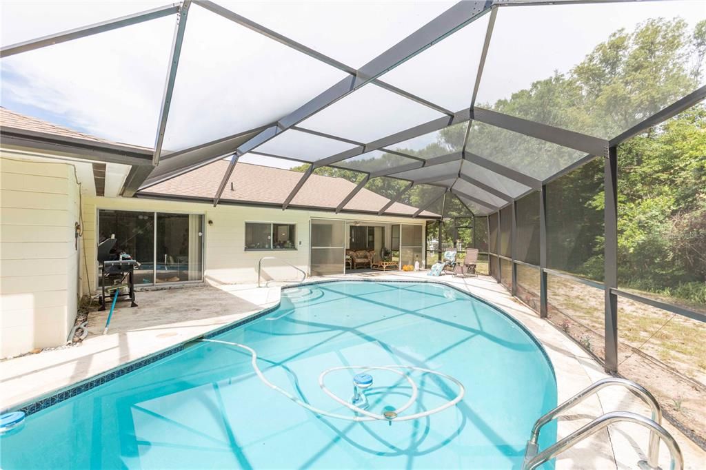 For Sale: $299,000 (3 beds, 2 baths, 1771 Square Feet)