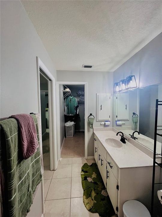 For Sale: $315,000 (3 beds, 2 baths, 1400 Square Feet)
