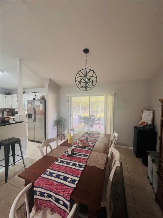 For Sale: $315,000 (3 beds, 2 baths, 1400 Square Feet)