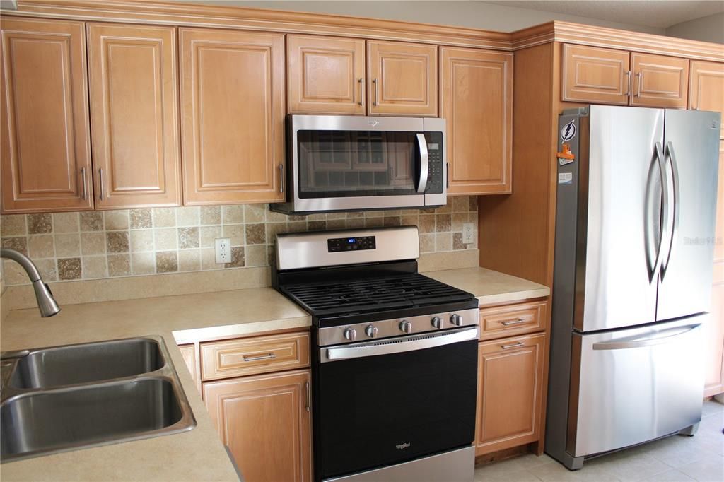 В аренду: $2,295 (3 спален, 2 ванн, 1250 Квадратных фут)