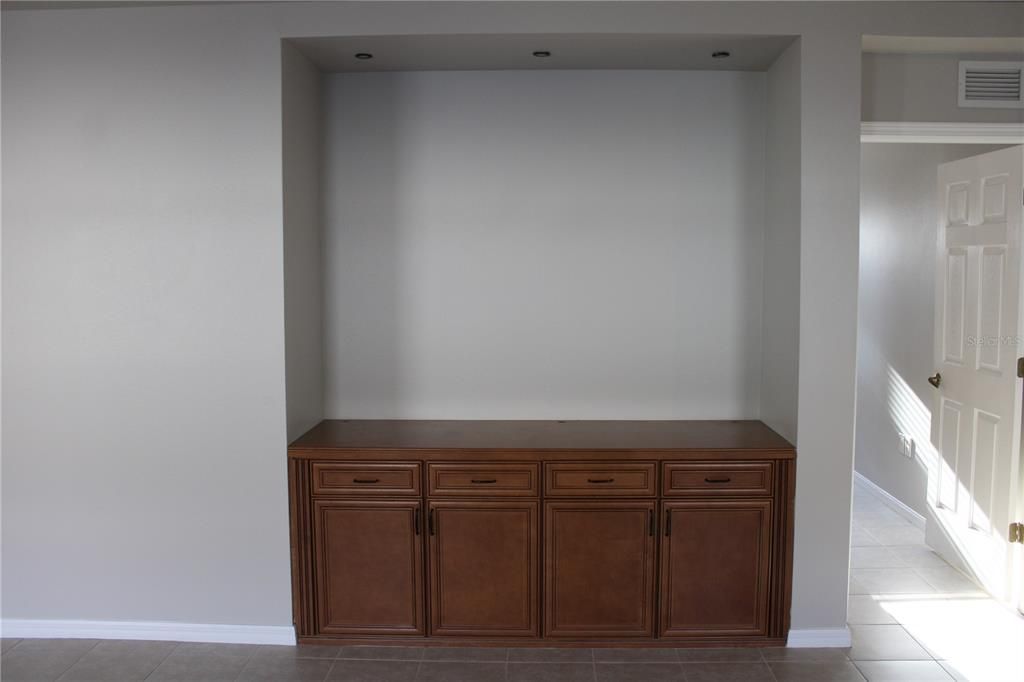 В аренду: $2,295 (3 спален, 2 ванн, 1250 Квадратных фут)