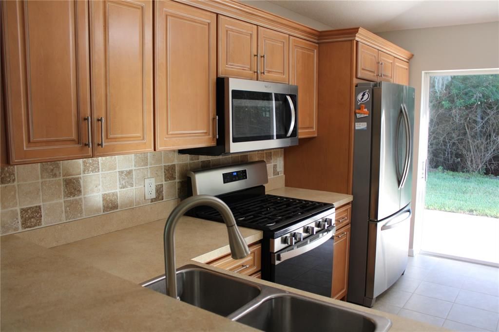 В аренду: $2,295 (3 спален, 2 ванн, 1250 Квадратных фут)