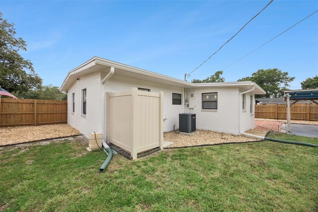 Activo con contrato: $325,000 (3 camas, 1 baños, 1324 Pies cuadrados)