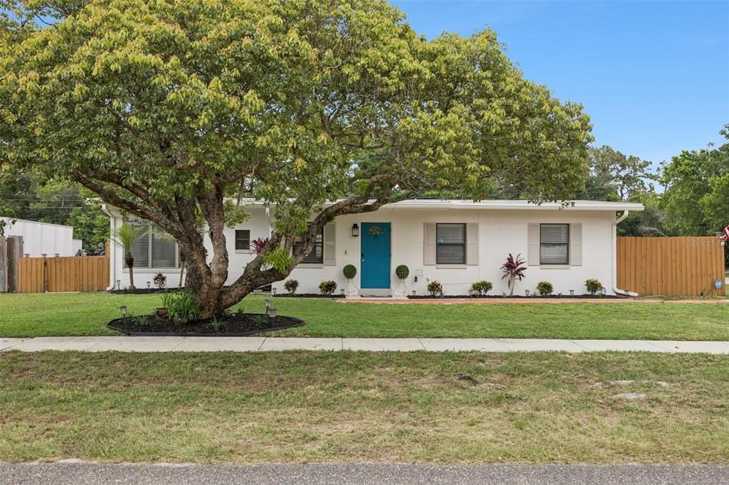 Activo con contrato: $325,000 (3 camas, 1 baños, 1324 Pies cuadrados)