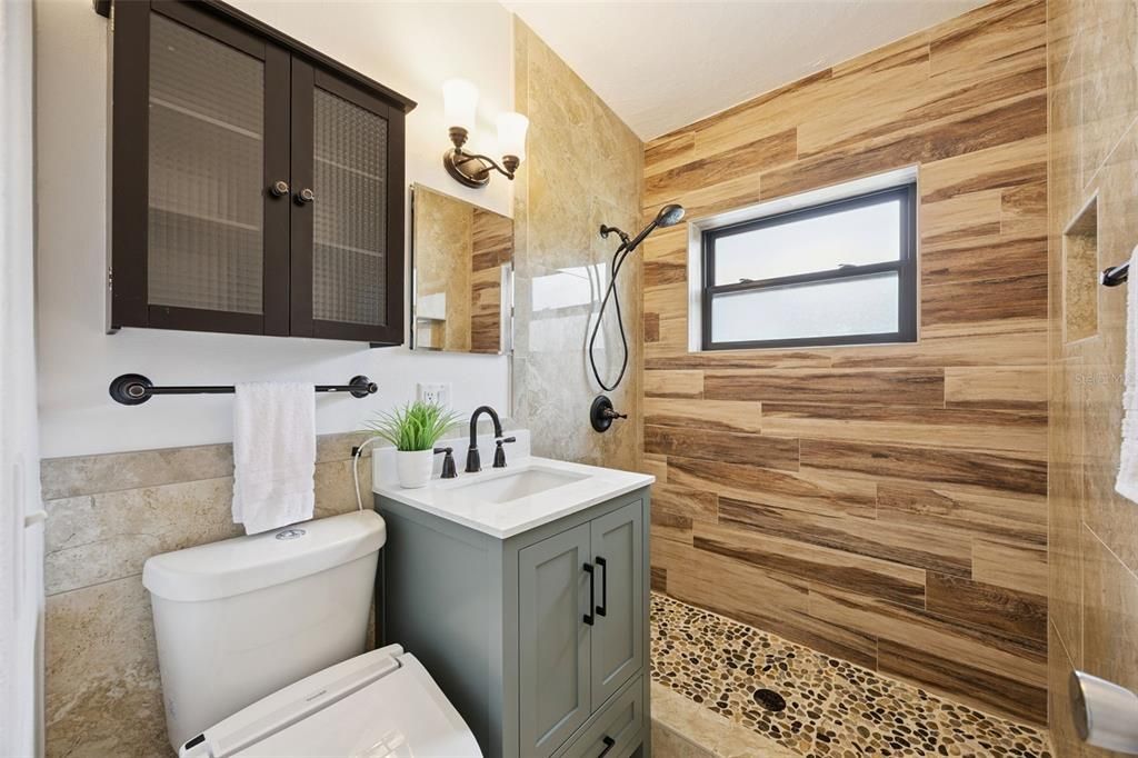 Activo con contrato: $325,000 (3 camas, 1 baños, 1324 Pies cuadrados)