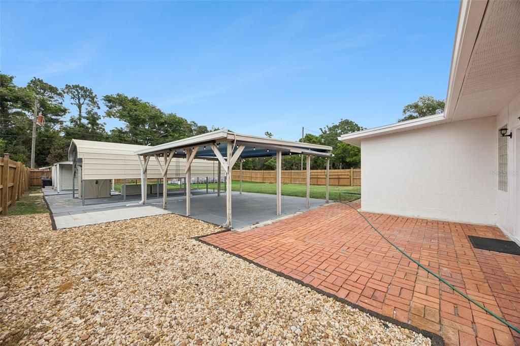 Activo con contrato: $325,000 (3 camas, 1 baños, 1324 Pies cuadrados)