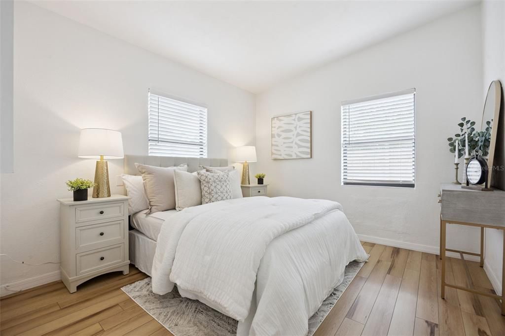 Activo con contrato: $325,000 (3 camas, 1 baños, 1324 Pies cuadrados)