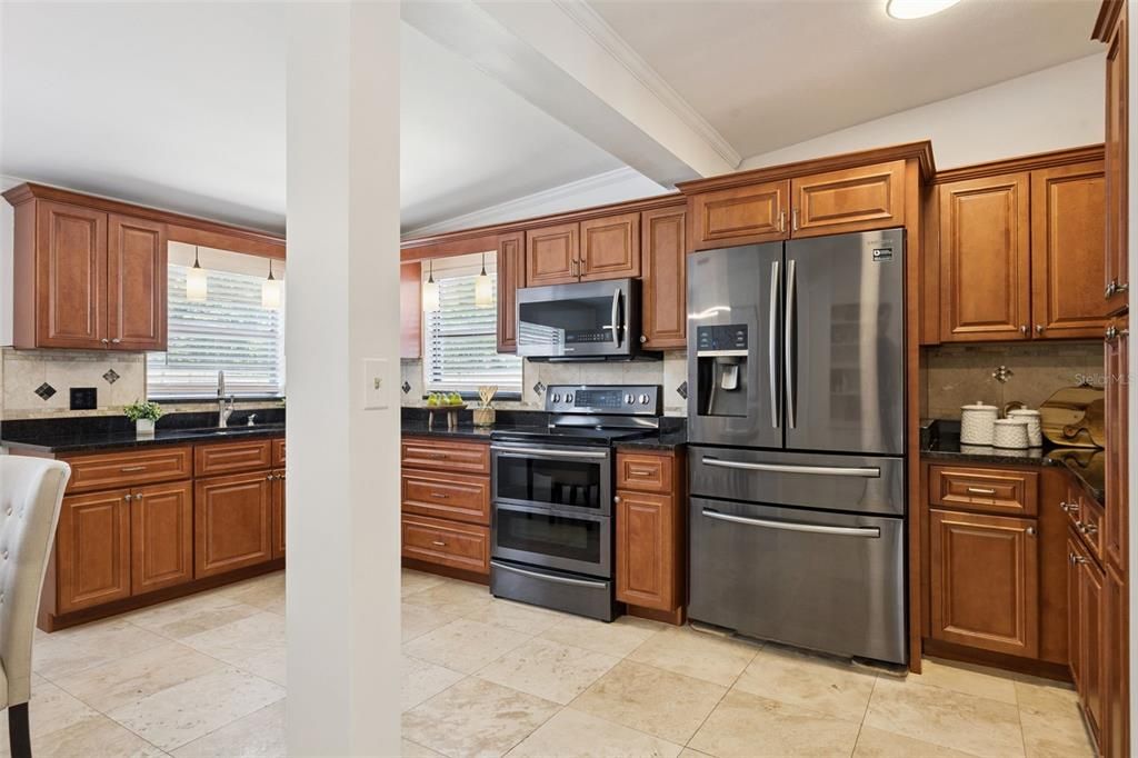 Activo con contrato: $325,000 (3 camas, 1 baños, 1324 Pies cuadrados)