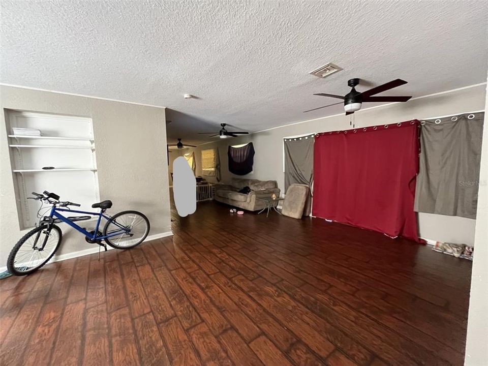 For Sale: $400,000 (0 beds, 0 baths, 3001 Square Feet)