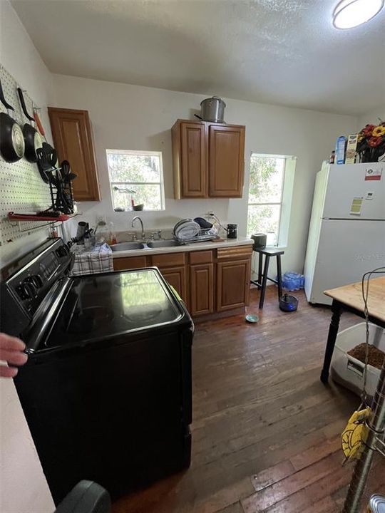 For Sale: $400,000 (0 beds, 0 baths, 3001 Square Feet)