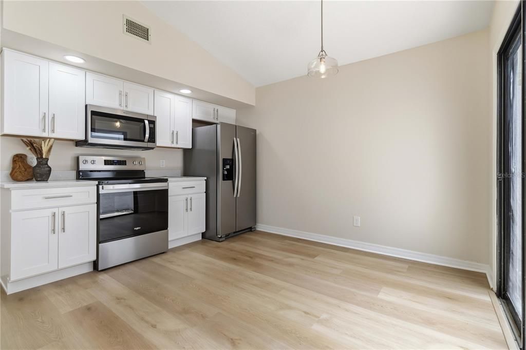 For Sale: $410,000 (3 beds, 2 baths, 1539 Square Feet)