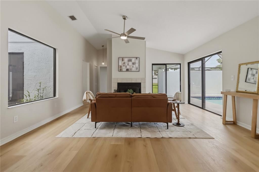 For Sale: $410,000 (3 beds, 2 baths, 1539 Square Feet)