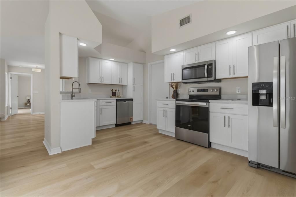 For Sale: $410,000 (3 beds, 2 baths, 1539 Square Feet)