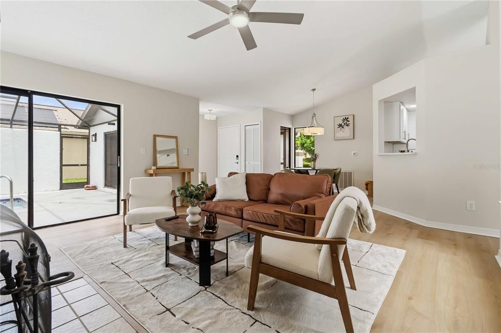 For Sale: $410,000 (3 beds, 2 baths, 1539 Square Feet)