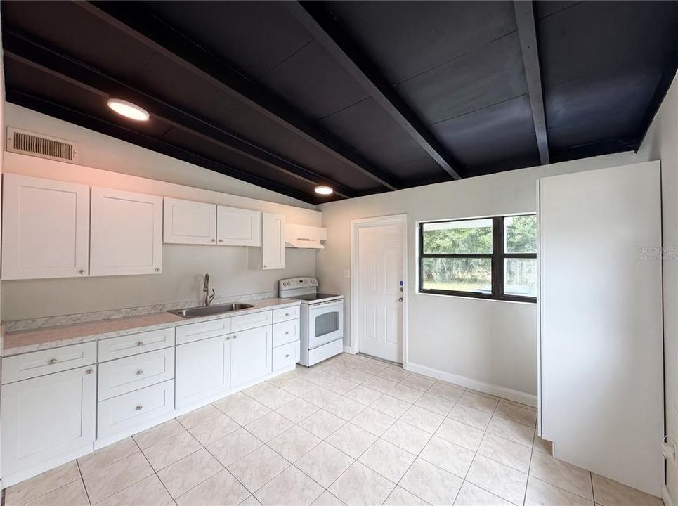En Venta: $214,000 (3 camas, 1 baños, 960 Pies cuadrados)