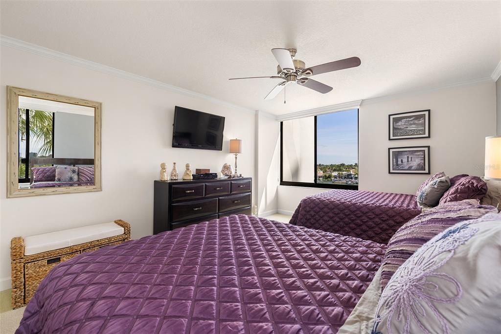 For Rent: $2,800 (2 beds, 2 baths, 1430 Square Feet)