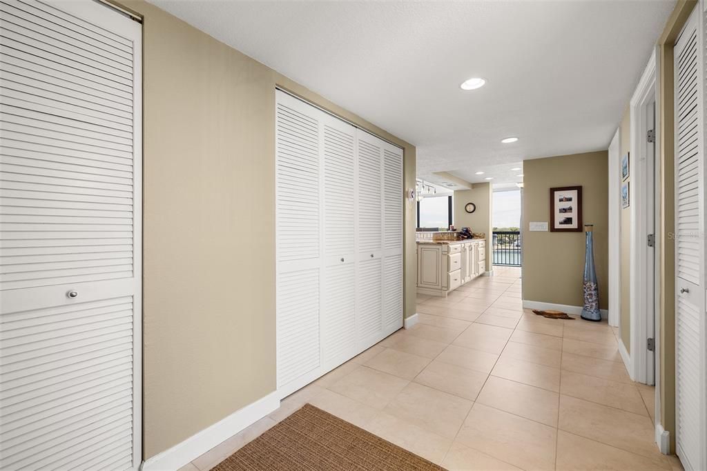 For Rent: $2,800 (2 beds, 2 baths, 1430 Square Feet)