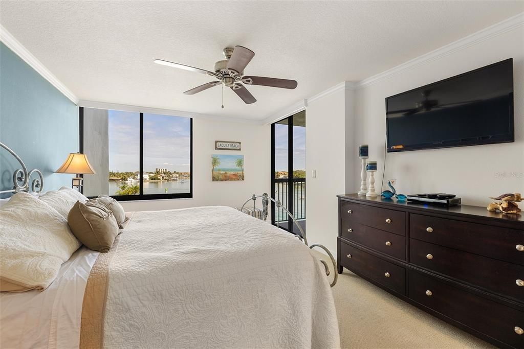 For Rent: $2,800 (2 beds, 2 baths, 1430 Square Feet)