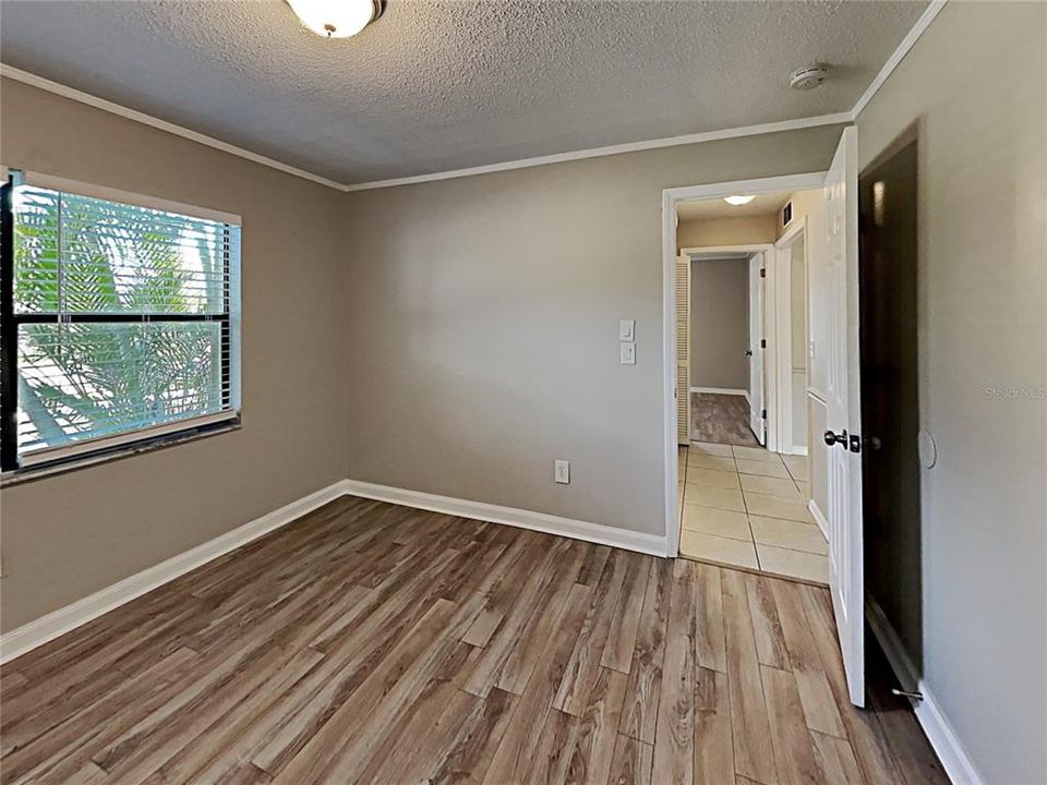 For Sale: $325,000 (4 beds, 2 baths, 1640 Square Feet)