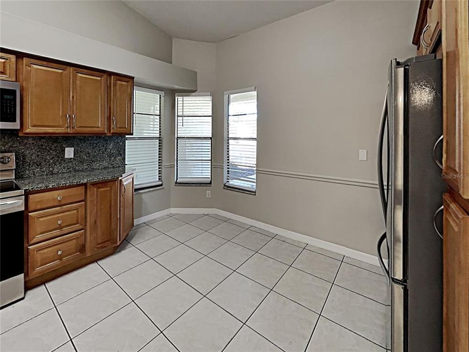 For Sale: $325,000 (4 beds, 2 baths, 1640 Square Feet)