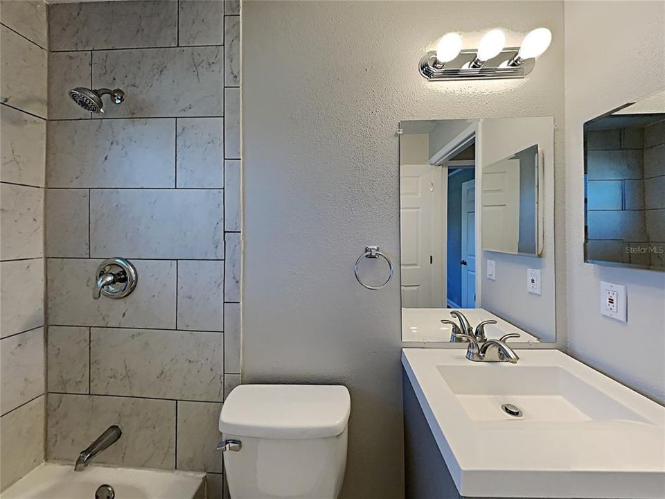 For Sale: $325,000 (4 beds, 2 baths, 1640 Square Feet)