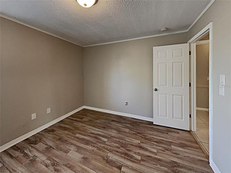 For Sale: $325,000 (4 beds, 2 baths, 1640 Square Feet)