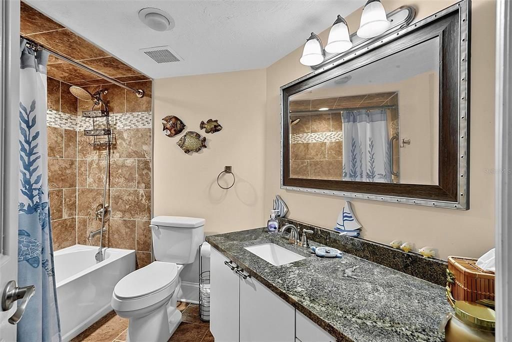 For Sale: $315,000 (2 beds, 2 baths, 1189 Square Feet)