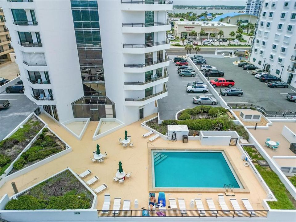 For Sale: $315,000 (2 beds, 2 baths, 1189 Square Feet)