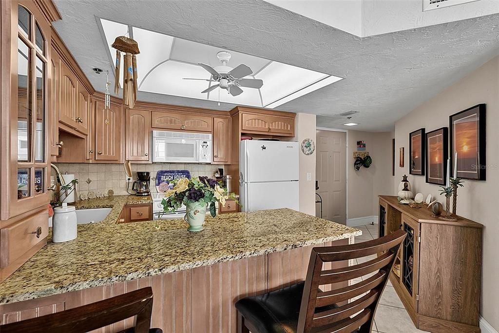 For Sale: $315,000 (2 beds, 2 baths, 1189 Square Feet)