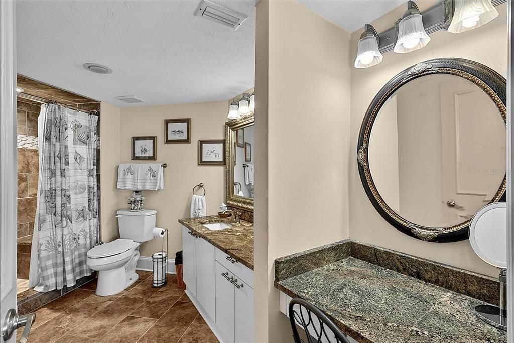 For Sale: $315,000 (2 beds, 2 baths, 1189 Square Feet)