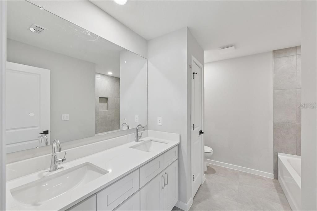 For Sale: $412,000 (4 beds, 3 baths, 2182 Square Feet)