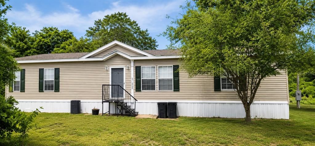 En Venta: $349,900 (3 camas, 2 baños, 1800 Pies cuadrados)